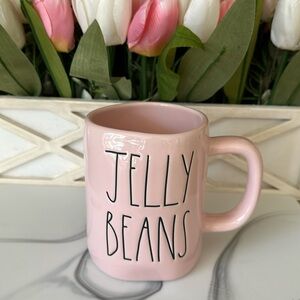 🌷Rae Dunn JELLY BEANS Mug